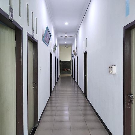 Reddoorz Syariah Near Universitas Batanghari Jambi Bagian luar foto