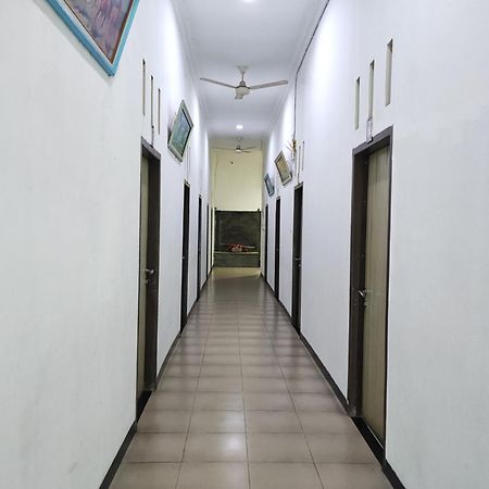 Reddoorz Syariah Near Universitas Batanghari Jambi Bagian luar foto