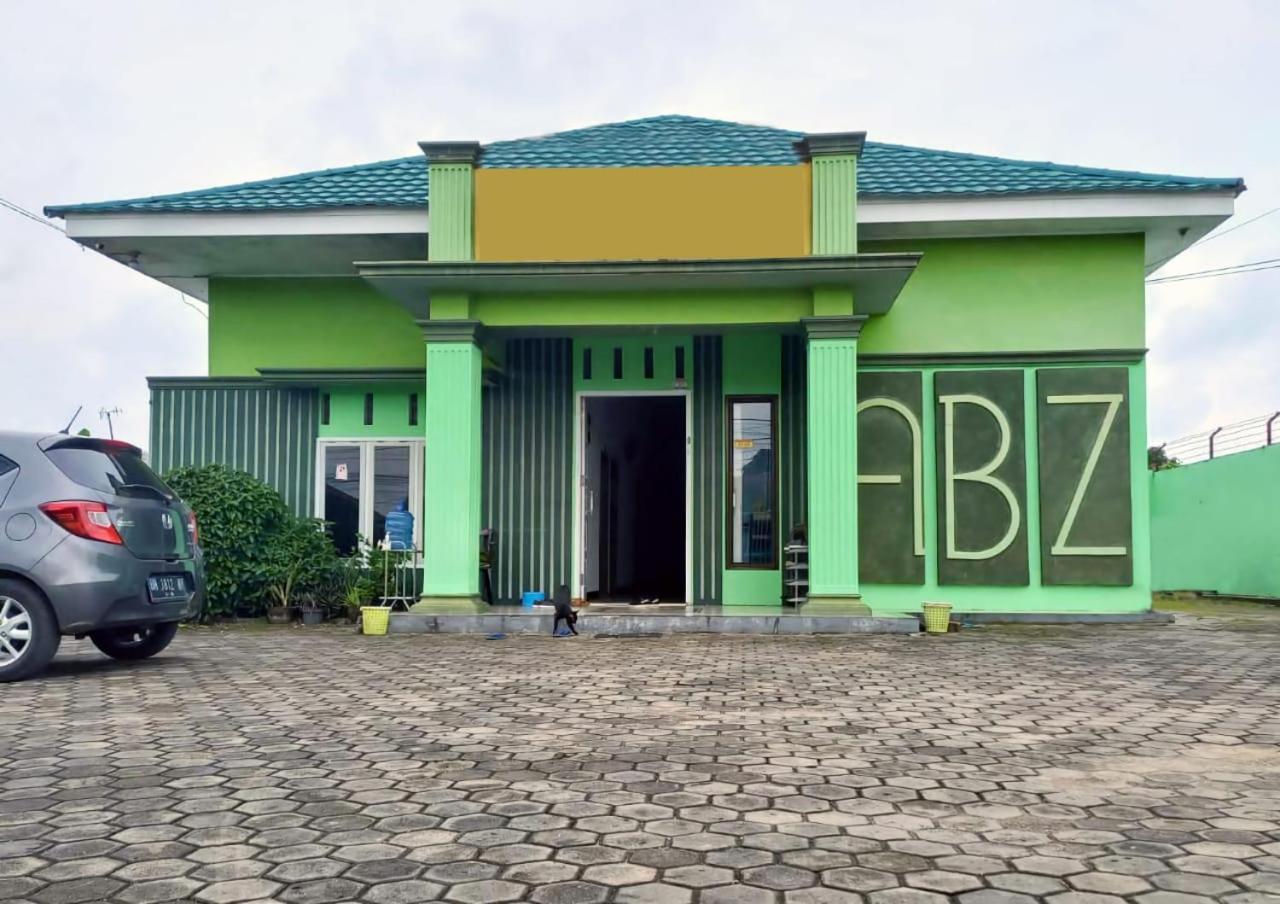Reddoorz Syariah Near Universitas Batanghari Jambi Bagian luar foto