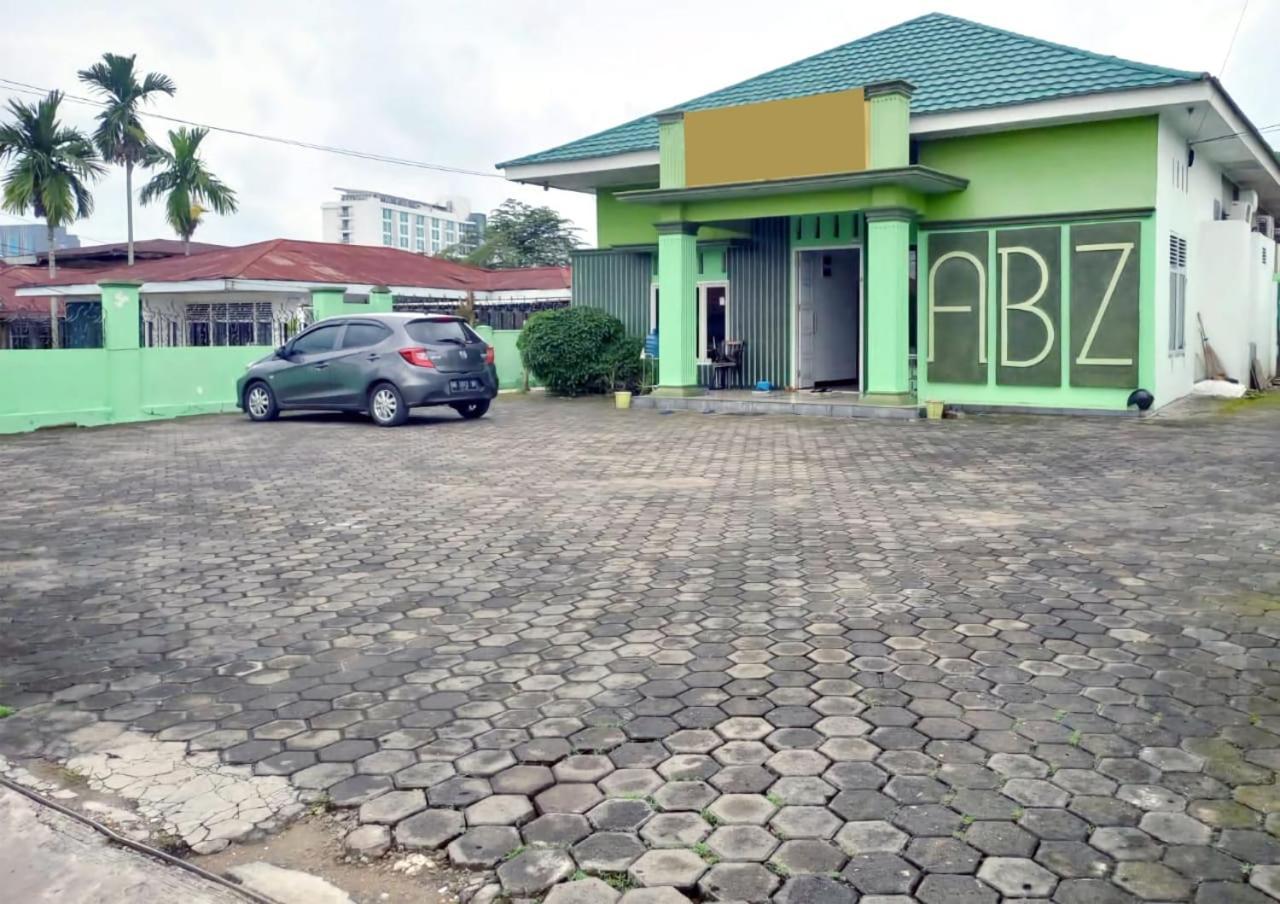 Reddoorz Syariah Near Universitas Batanghari Jambi Bagian luar foto