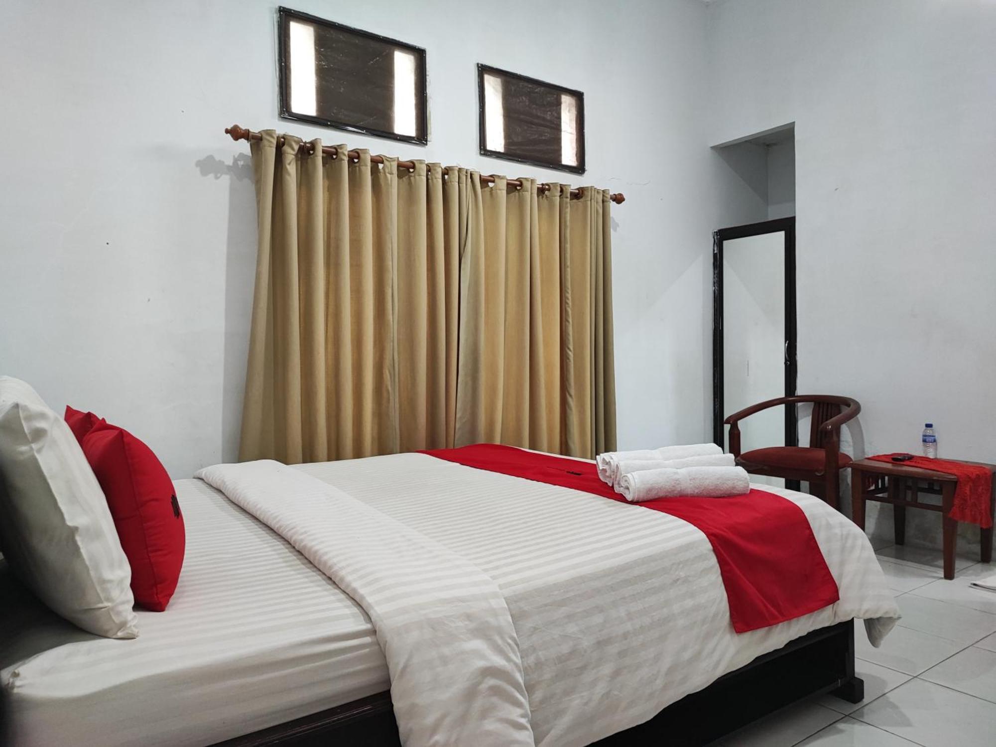 Reddoorz Syariah Near Universitas Batanghari Jambi Bagian luar foto